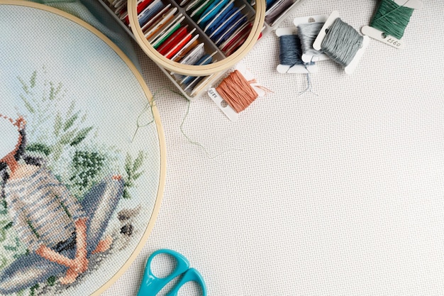 Atelier cu materiale de broderie